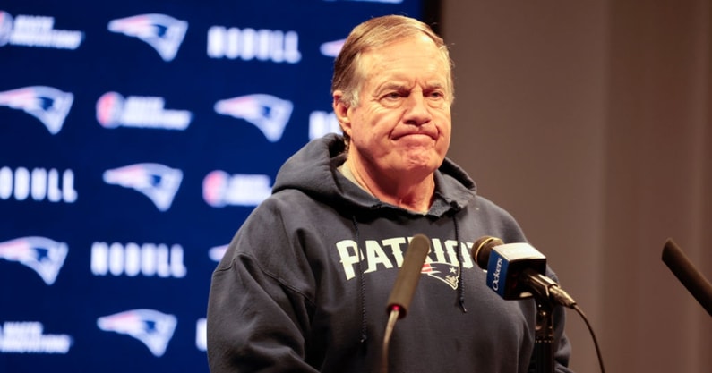 bill-belichick-gives-perfectly-blunt-response-to-question-about-deandre-hopkins